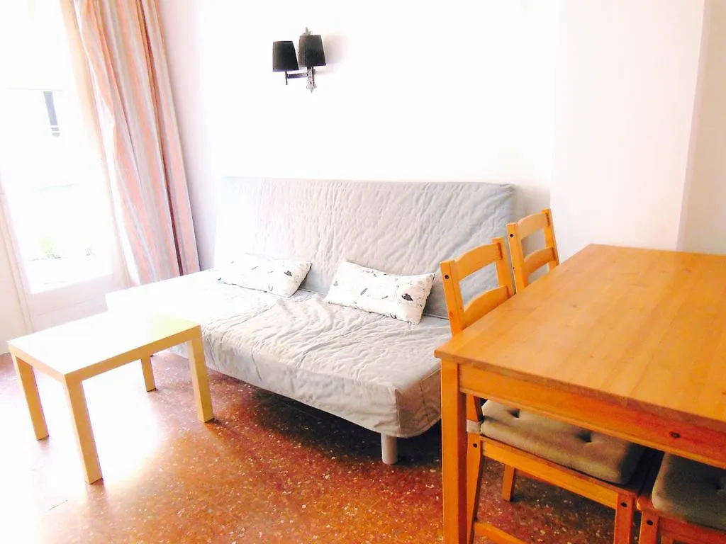 Apartments Rambla Barnes Beach 滨海略雷特