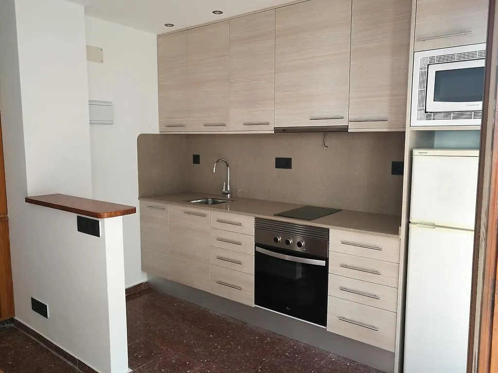 Apartments Rambla Barnes Beach 滨海略雷特